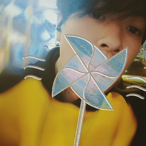 极品老师㧒开粉嫩小泬18p
