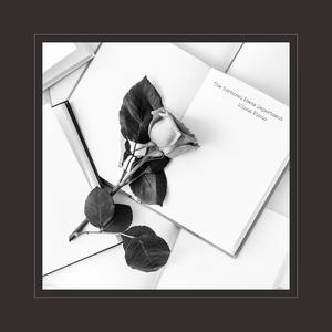 极品老师㧒开粉嫩小泬18p
