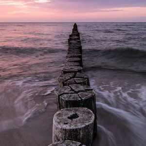 极品老师㧒开粉嫩小泬18p
